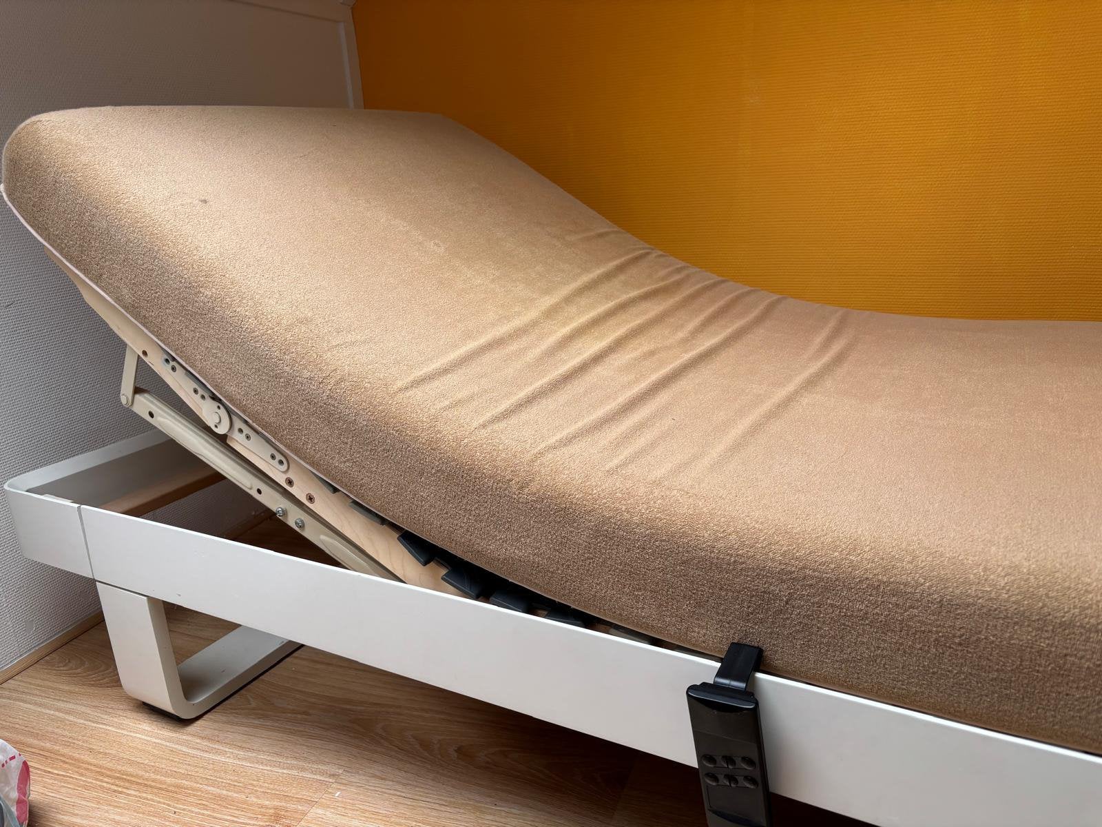 Auping bed met elektrisch verstelbare lattenbodem gratis, 90 cm, Eenpersoons, Ophalen of Verzenden, Hout
