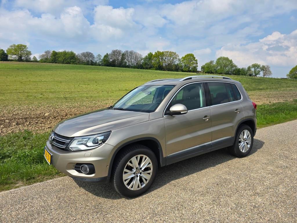 Volkswagen Tiguan 2.0 TSI 132KW/180PK 4MOTION 2011 Bruin, 4 cilinders, 179 pk, Handgeschakeld, Vierwielaandrijving