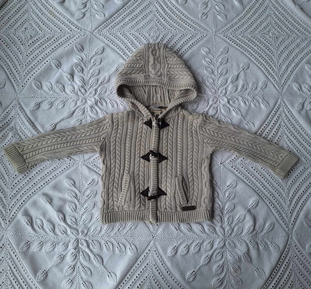 Burberry vest beige 92, Ophalen of Verzenden, Zo goed als nieuw, Jongen, Trui of Vest