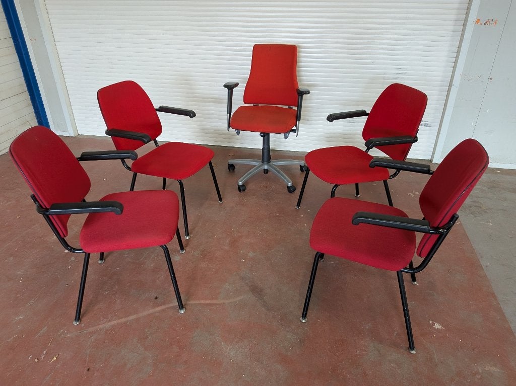 rode vergaderstoelen, Ophalen, Gebruikt, Stof, Vijf, Zes of meer stoelen