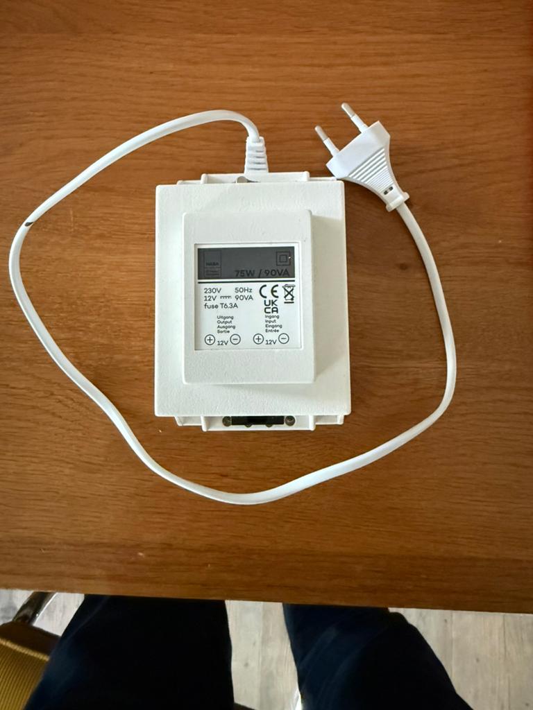 Omvormer 230 naar 22 volt, Ophalen of Verzenden, Zo goed als nieuw