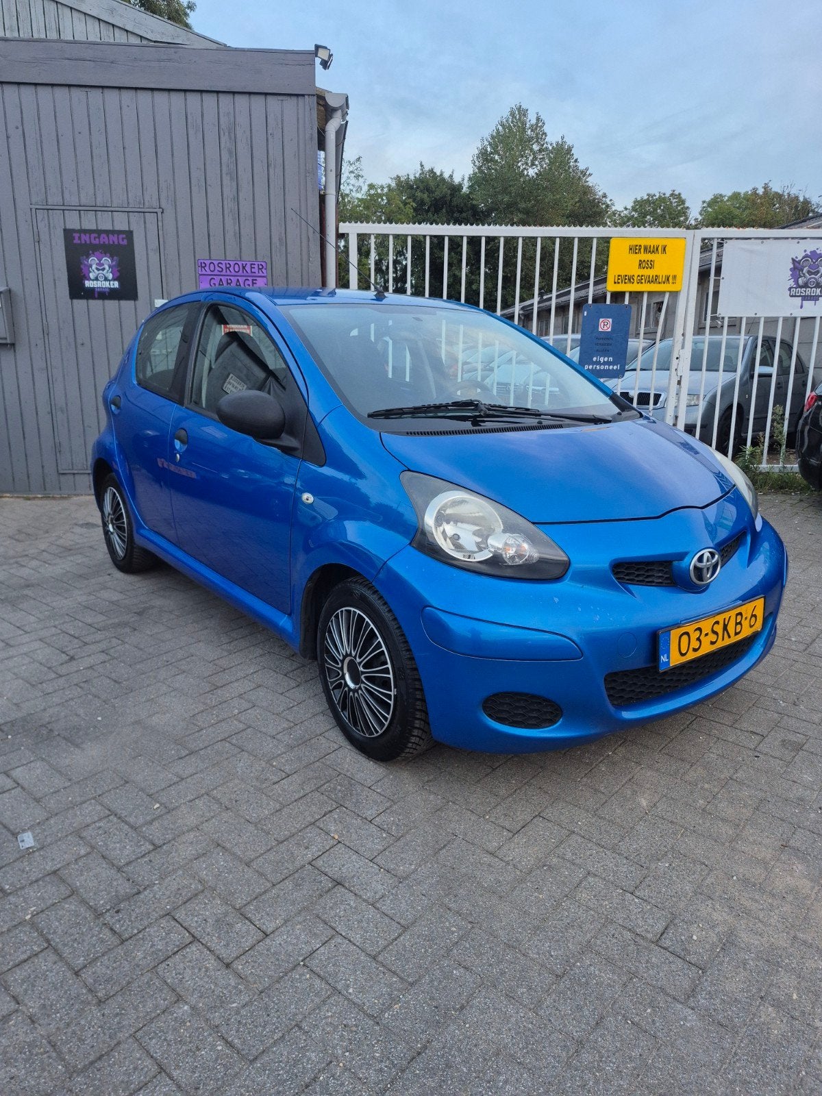 Toyota Aygo 1.0 12V Vvt-i 5DRS 2011 Blauw, Auto's, Voorwielaandrijving, 68 pk, Origineel Nederlands, Handgeschakeld