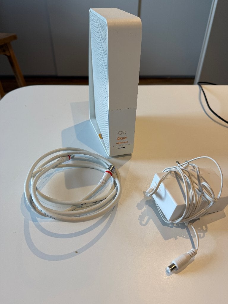 Ziggo Connectbox Compal, Computers en Software, Routers en Modems, Ophalen, Gebruikt, Router met modem, Ziggo