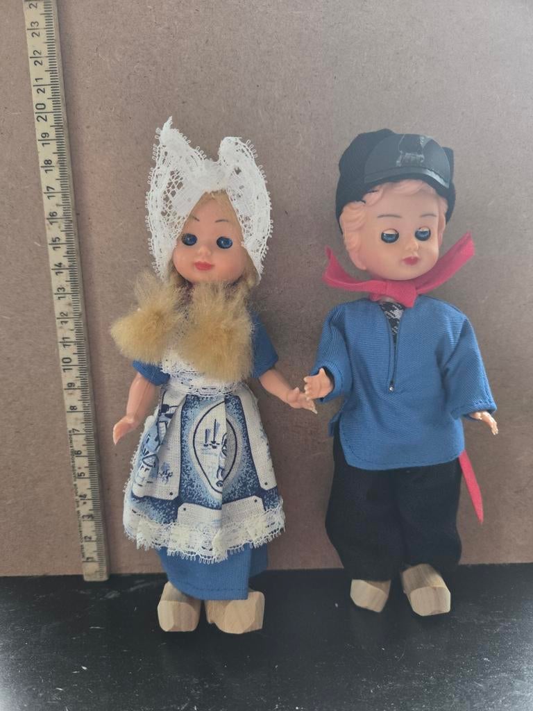 Traditionele Zeeuwse poppen in klederdracht - set van 2, Kinderen en Baby's, Speelgoed | Poppen, Gebruikt, Overige typen, Verzenden