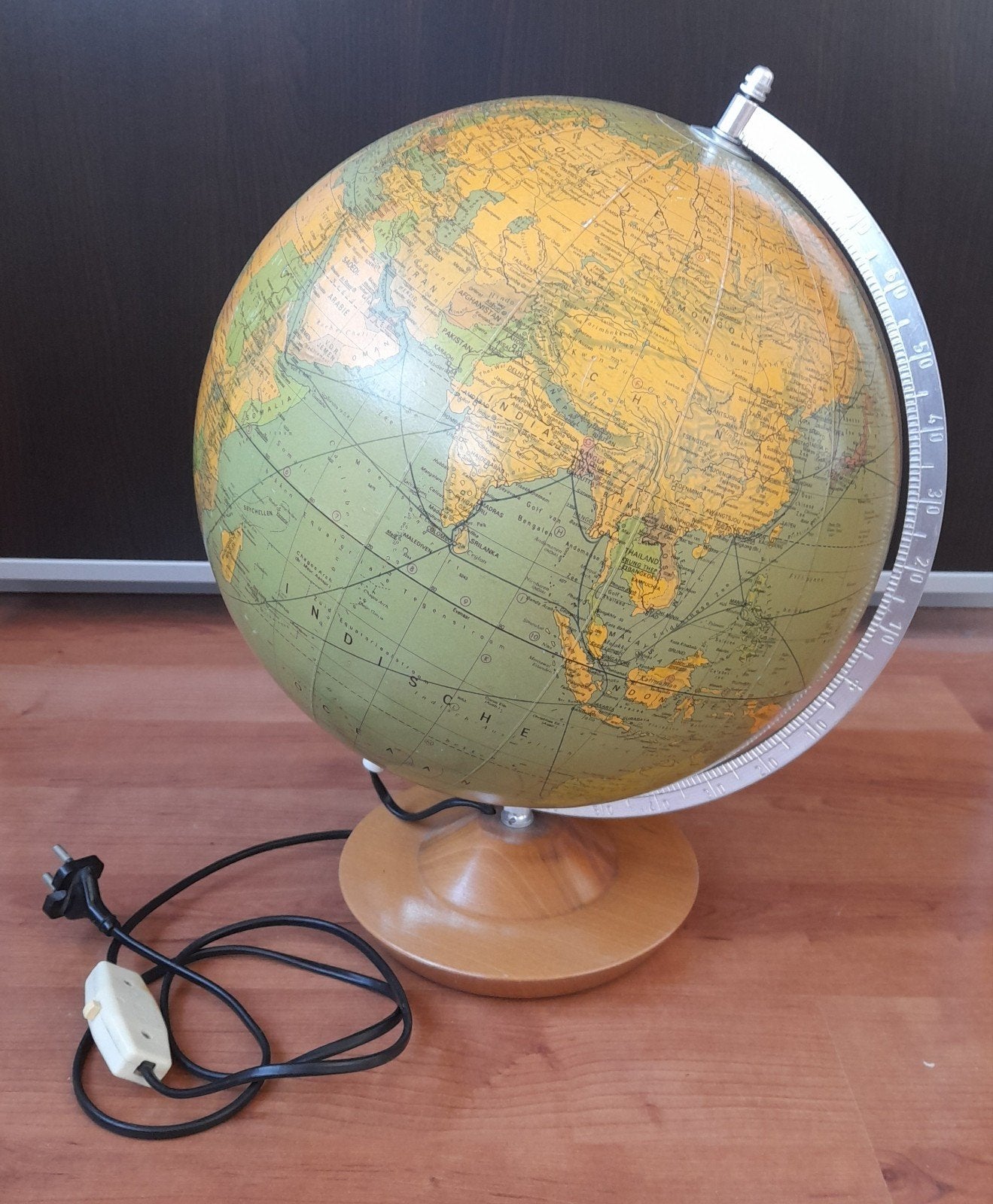 oude wereldbol lamp, Ophalen, Draaibaar, Gebruikt, 35 cm