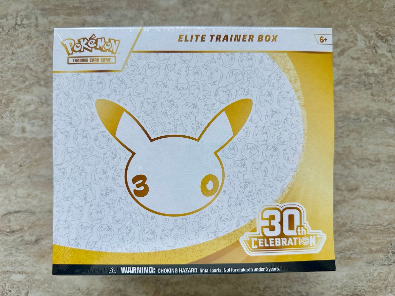 Pokémon ETB 30th Anniversary Elite Trainer Box, Hobby en Vrije tijd, Ophalen of Verzenden, Nieuw, Overige typen