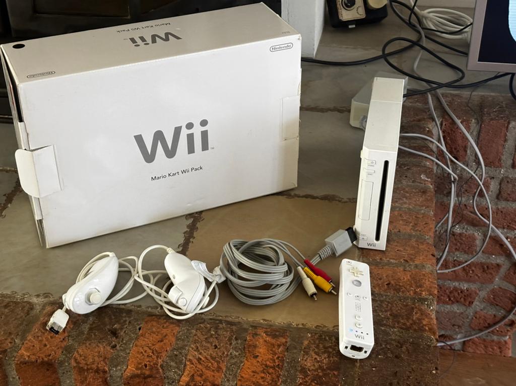 Nintendo wii - getest en werkend - 1 controller, 16 games, Ophalen of Verzenden, Zo goed als nieuw, Wii