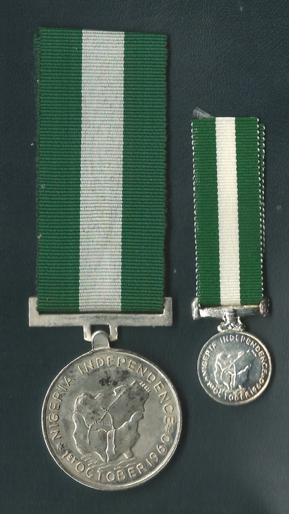 NIGERIA 1964 Independence Medal, both full size and mini, Verzenden, Landmacht, Overige gebieden, Lintje, Medaille of Wings