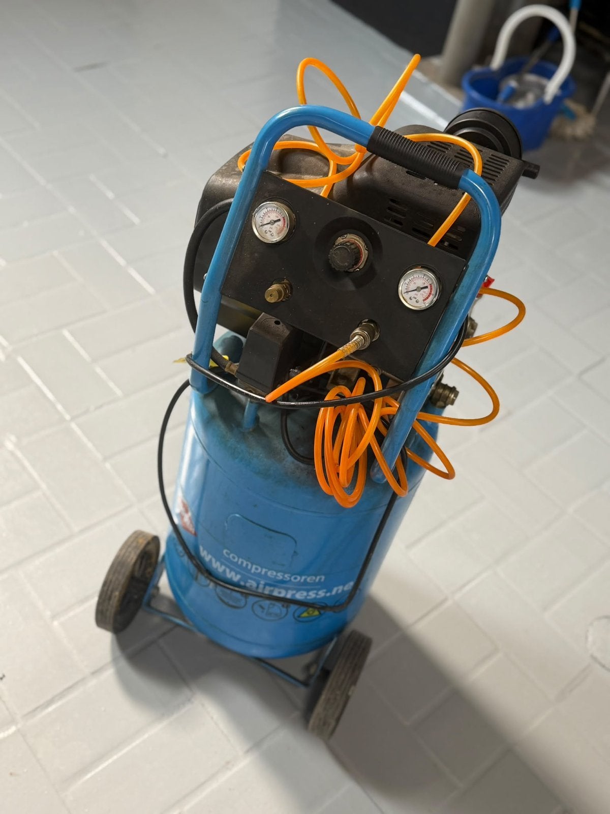 Airpress Compressor HL 360/50, Doe-het-zelf en Verbouw, Gebruikt, 6 tot 10 bar, Ophalen of Verzenden, 25 tot 100 liter