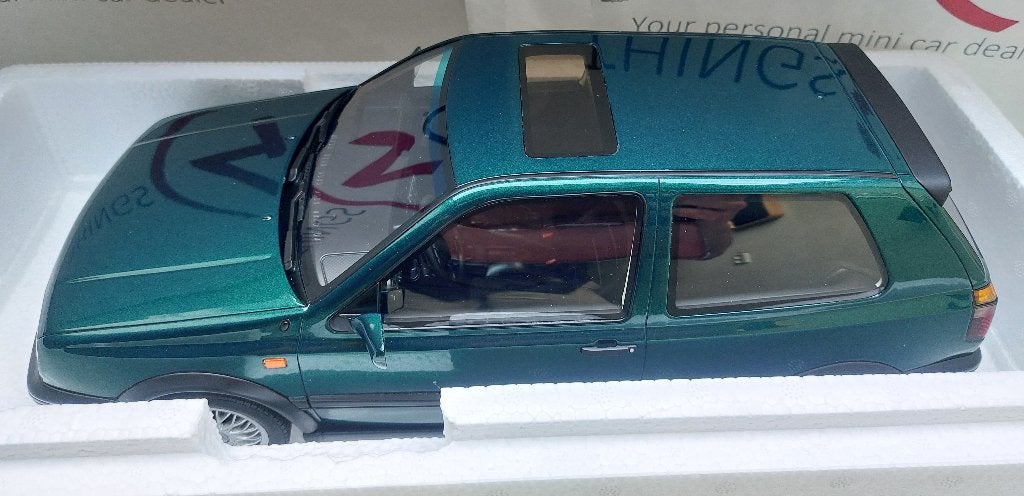 OttoMobile 1:12 VW Golf 3 VR6 1992 donkergroen metallic, Ophalen of Verzenden, Nieuw, 1:9 t/m 1:12, Auto