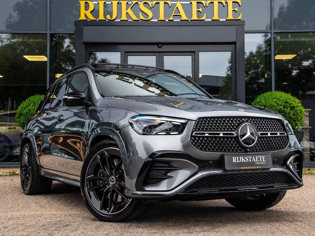 Mercedes GLE-klasse 400e 4MATIC AMG|PANO|MEMORY|ACC|SFEER., Auto's, Mercedes-Benz, Automaat, Gebruikt, Zwart, 4 cilinders
