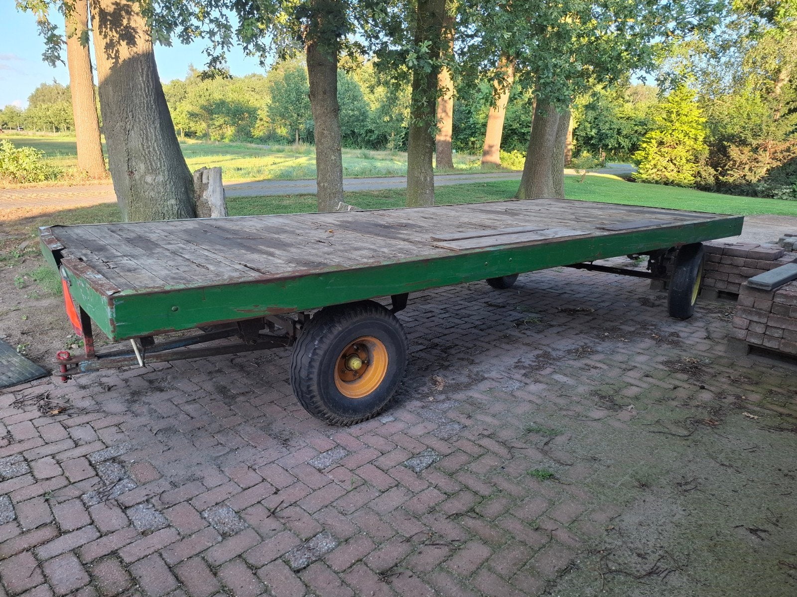 Platte wagen zonder kenteken, niet geremd (2.15x5.25m), Ophalen