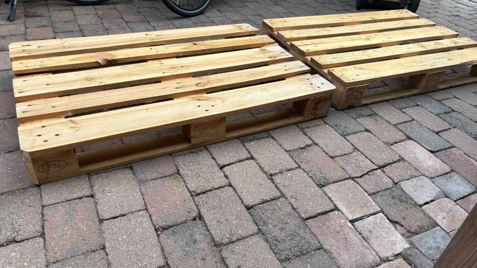 2 europallets prima staat, Ophalen, 25 tot 50 mm, Zo goed als nieuw, Pallet
