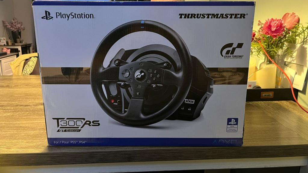 Thrustmaster T300RS met pedalen - Gebruikt, klem defect, Ophalen of Verzenden, Gebruikt, Stuur of Pedalen, PlayStation 4