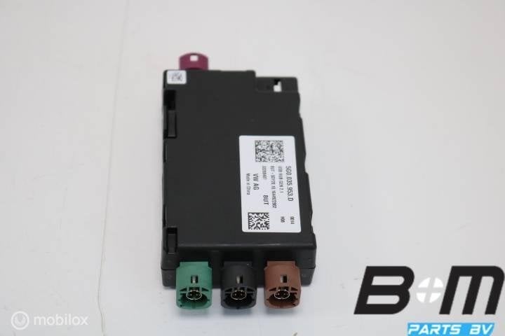 USB hub met spanningsomvormer Skoda Superb 3, Auto diversen, Autoradio's, Gebruikt