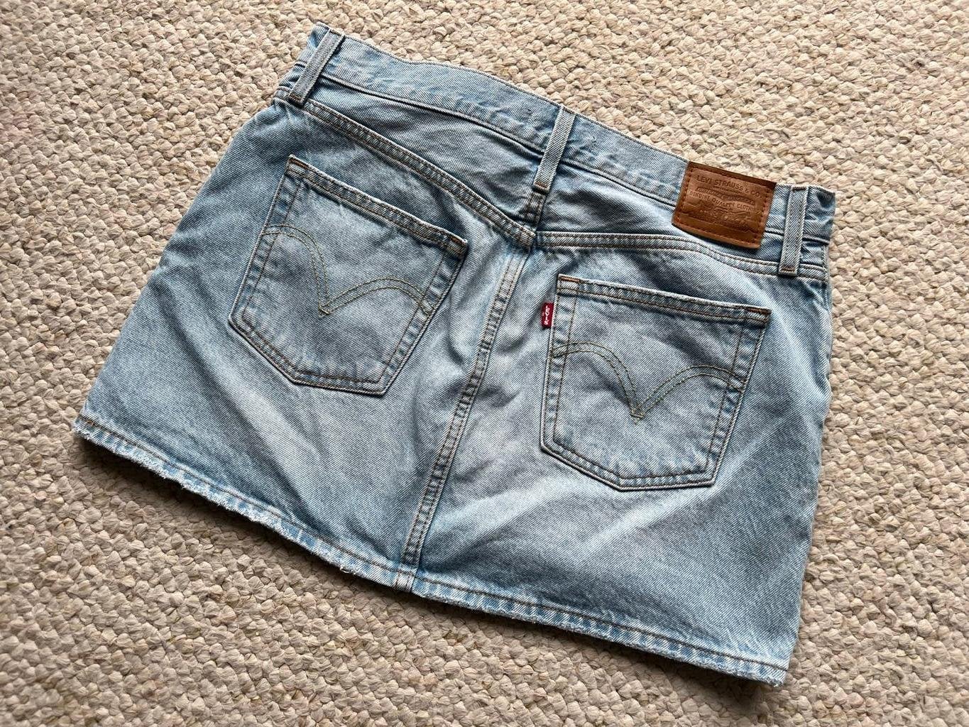 Levi's ‘icon skirt’ spijkerrokje maat 29, Kleding | Dames, Rokken, Maat 38/40 (M), Blauw, Ophalen of Verzenden, Zo goed als nieuw