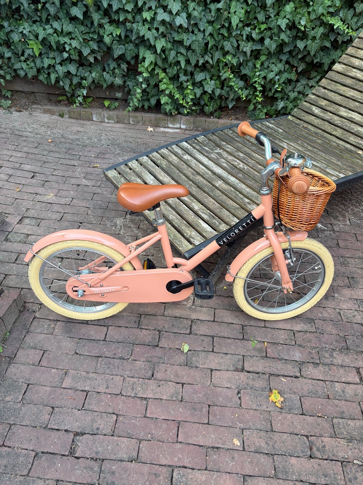 Veloretti 16 inch kinderfiets met mandje, Fietsen en Brommers, Fietsen | Kinderfietsjes, Terugtraprem, Zijwieltjes, 16 tot 20 inch