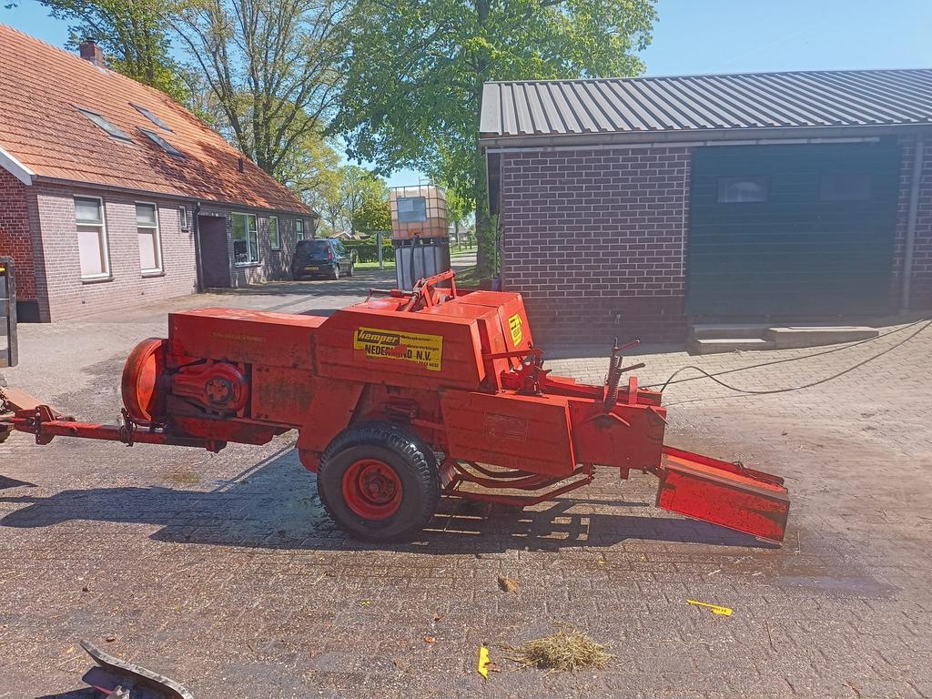 Kleine balenpers, Ophalen