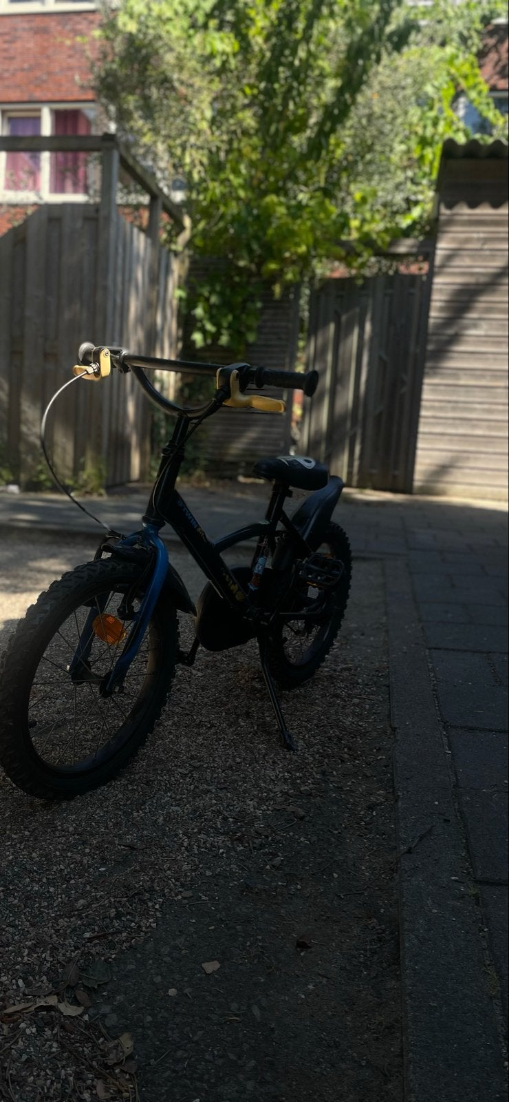 B-Twin kinderfiets - prima staat, achterrem fix nodig, Ophalen, Gebruikt, Velgrem, 16 tot 20 inch