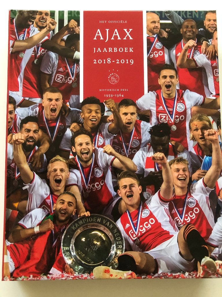 Het officiële Ajax jaarboek 2018-2019, Ronald Jonges, Verzenden, Zo goed als nieuw, Balsport