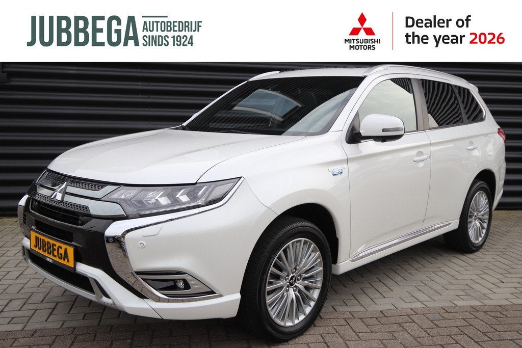 Mitsubishi Outlander 2.4 PHEV Instyle Opendak, A.Cruise Deal, Auto's, Mitsubishi, Automaat, 12 maanden, Zwart, 4 cilinders