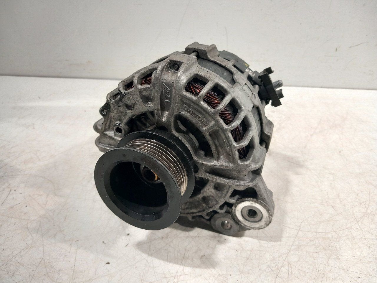 Dynamo Volvo V40, Auto-onderdelen, Onderdelen@venauto.nl, Van der Ven Autorecycling B.V., Gebruikt, Ettenseweg 76, 4706 PB Roosendaal, The Netherlands