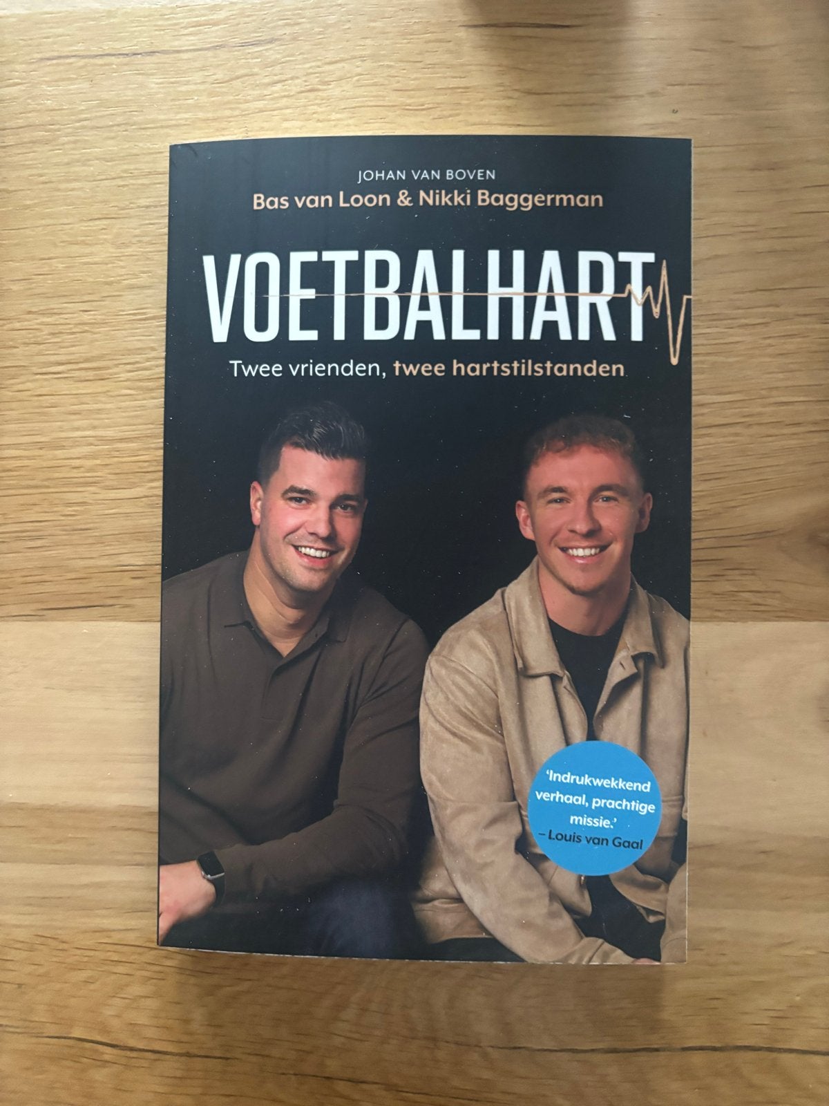 Voetbalhart: Twee vrienden, twee hartstilstanden, Ophalen of Verzenden, Nieuw, Balsport