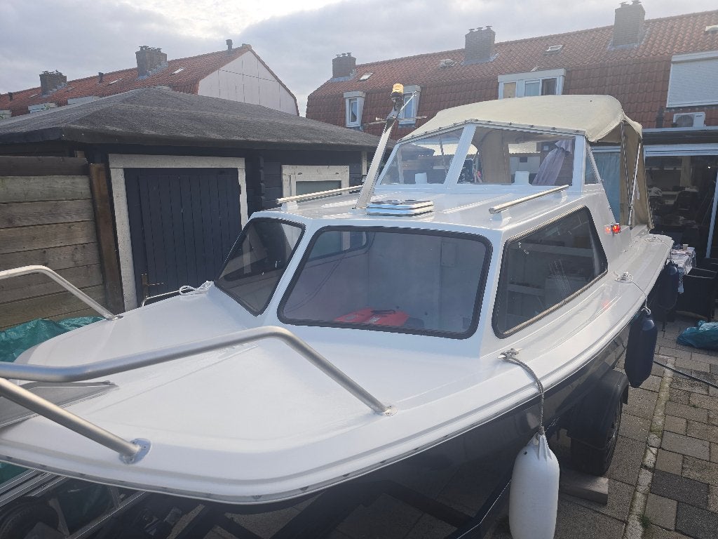 BOTEN, Watersport en Boten, Motorboten en Motorjachten, Gebruikt, Polyester, Benzine, Buitenboordmotor, Hydraulische besturing
