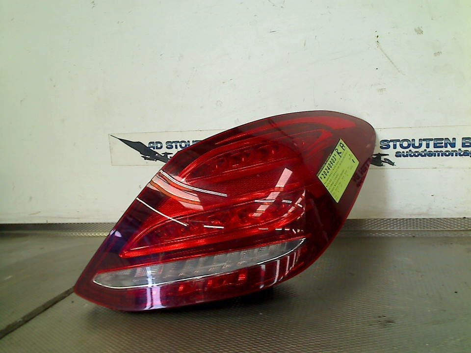Achterlicht Rechts Mercedes-Benz C (W205) 2015 A2059060457, Gebruikt, Mercedes-Benz AG, Mercedes-Benz, Mercedesstraße 120, Stuttgart 70372, , Duitsland
