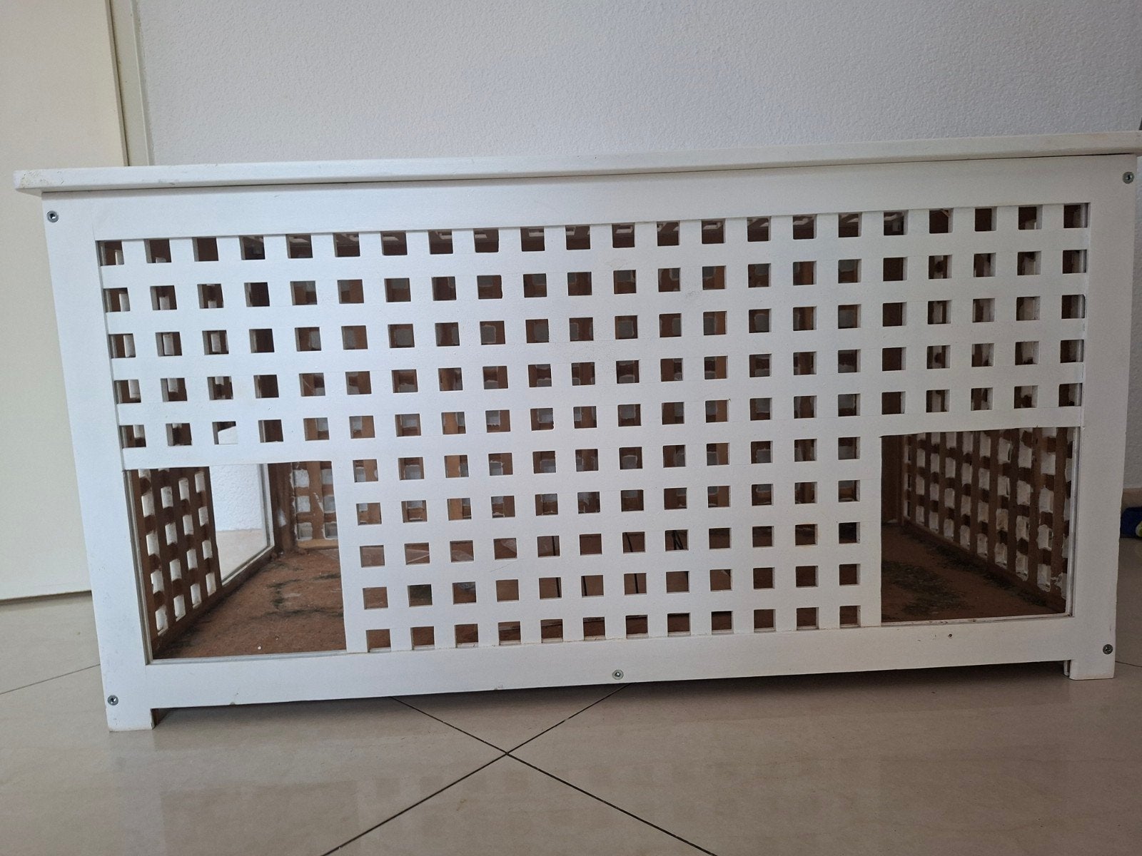 Konijnenhuisje binnen wit, Ophalen