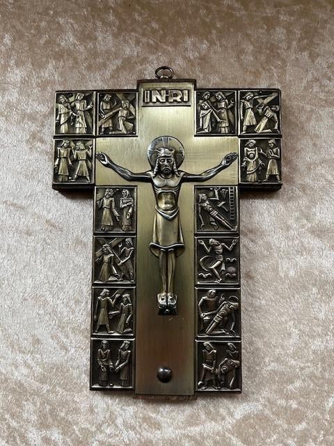 Kruisbeeld met Kruiswegstaties, Antiek en Kunst, Ophalen of Verzenden