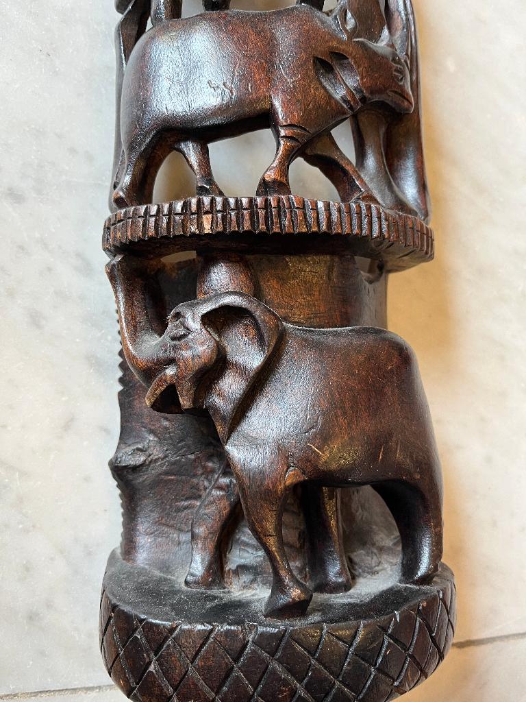 Oud houtsnijwerk sculptuur met dieren, Antiek en Kunst, Kunst | Beelden en Houtsnijwerken, Houtsnijwerk, Ophalen of Verzenden