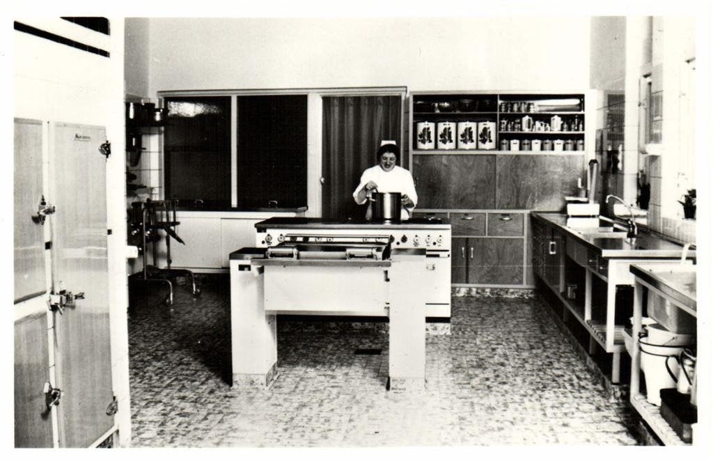 Keuken, Huize Gerardus Majella, Mijdrecht - ongelopen, Verzamelen, Ophalen of Verzenden, 1960 tot 1980, Ongelopen, Utrecht
