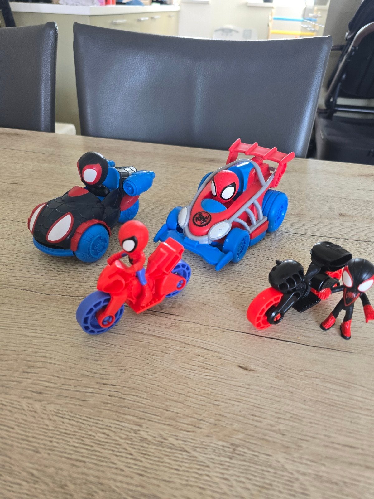 Spiderman speelgoed set - auto's en motoren, Ophalen of Verzenden, Gebruikt
