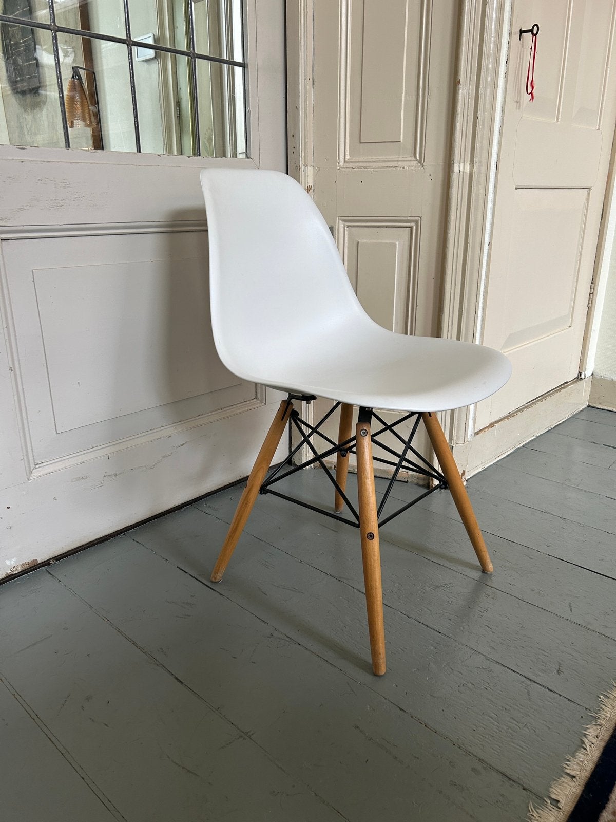 Wit design kuipstoeltje, Ophalen, Zo goed als nieuw, Wit, Eén