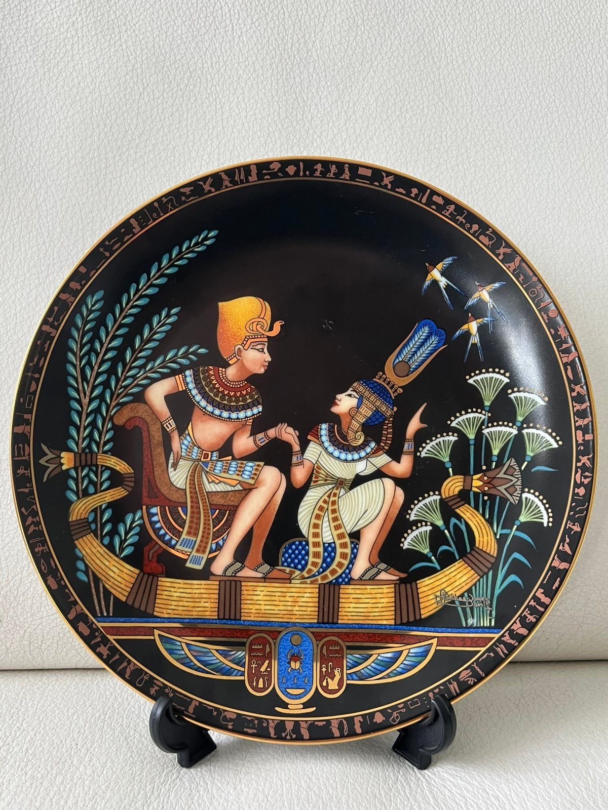 Egyptisch sierbord, Ophalen