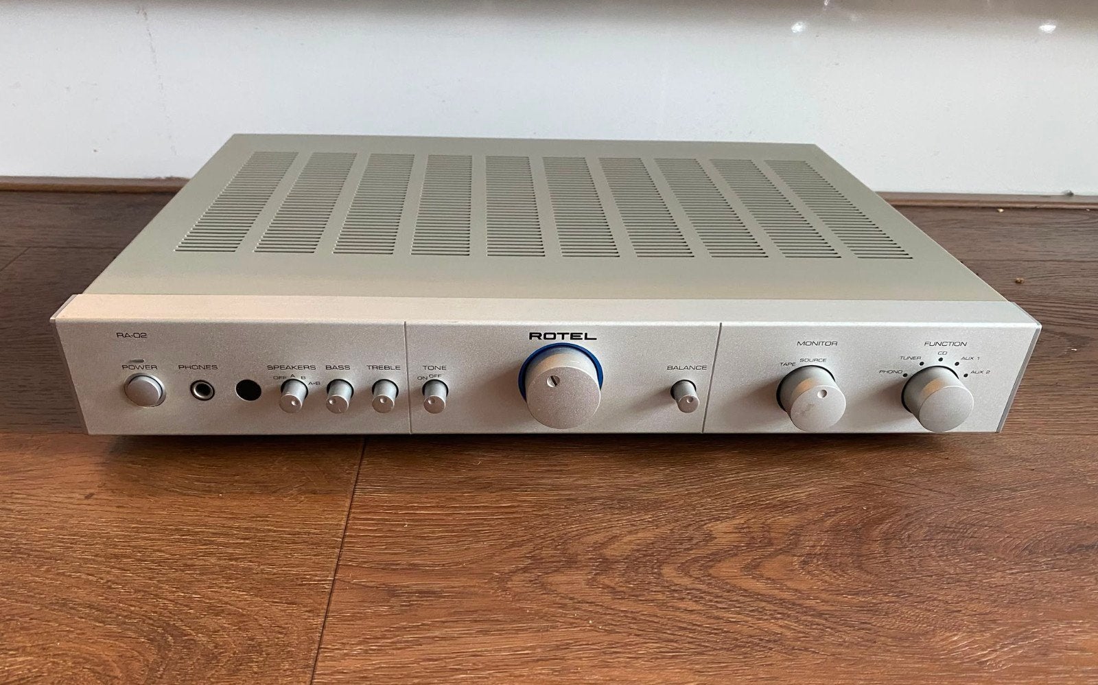 Rotel RA-02 Stereo Versterker - Hoogwaardige Audio, Overige merken, Gebruikt, Ophalen of Verzenden, 60 tot 120 watt
