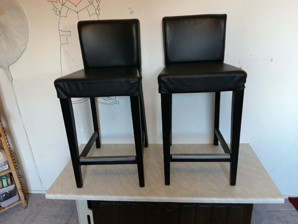2 IKEA HENRIKSDAL barkrukken – zwart – nette staat, Huis en Inrichting, Ophalen, Gebruikt, Met voetsteun, Hout