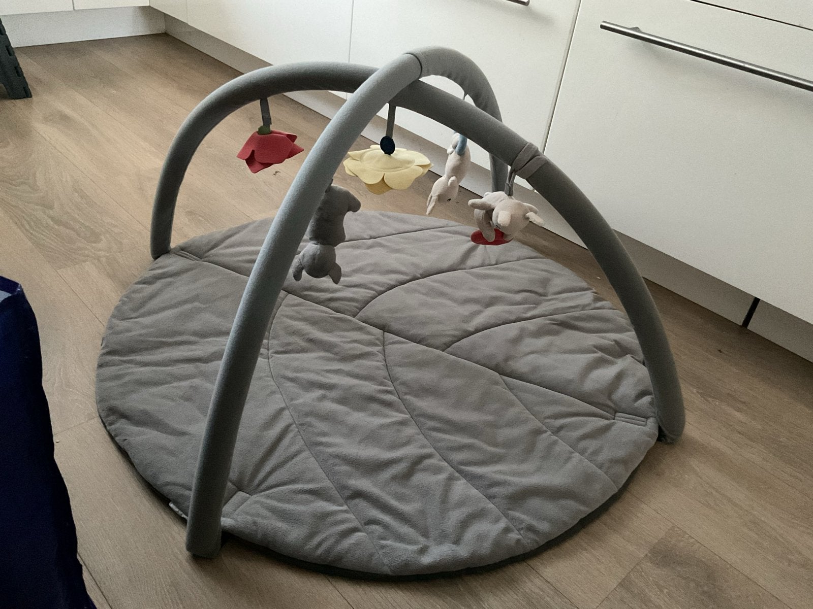 IKEA Speelkleed met babygym - Grijs blad design, Ophalen, Gebruikt, Speelkleed