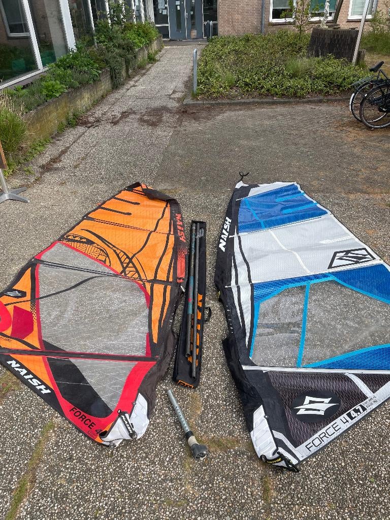 Naish Force 4 maat 4.7 met mast en verlenger, Ophalen, Gebruikt, Complete set, Met draagtas