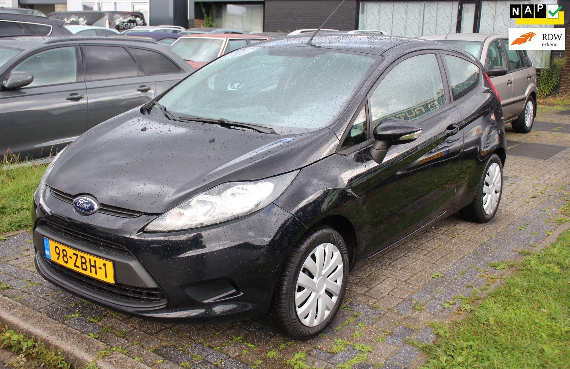 Ford Fiesta 1.25 Champion Airco Cruise Zwart Elec ramen Cent, Voorwielaandrijving, Euro 5, Stof, Gebruikt