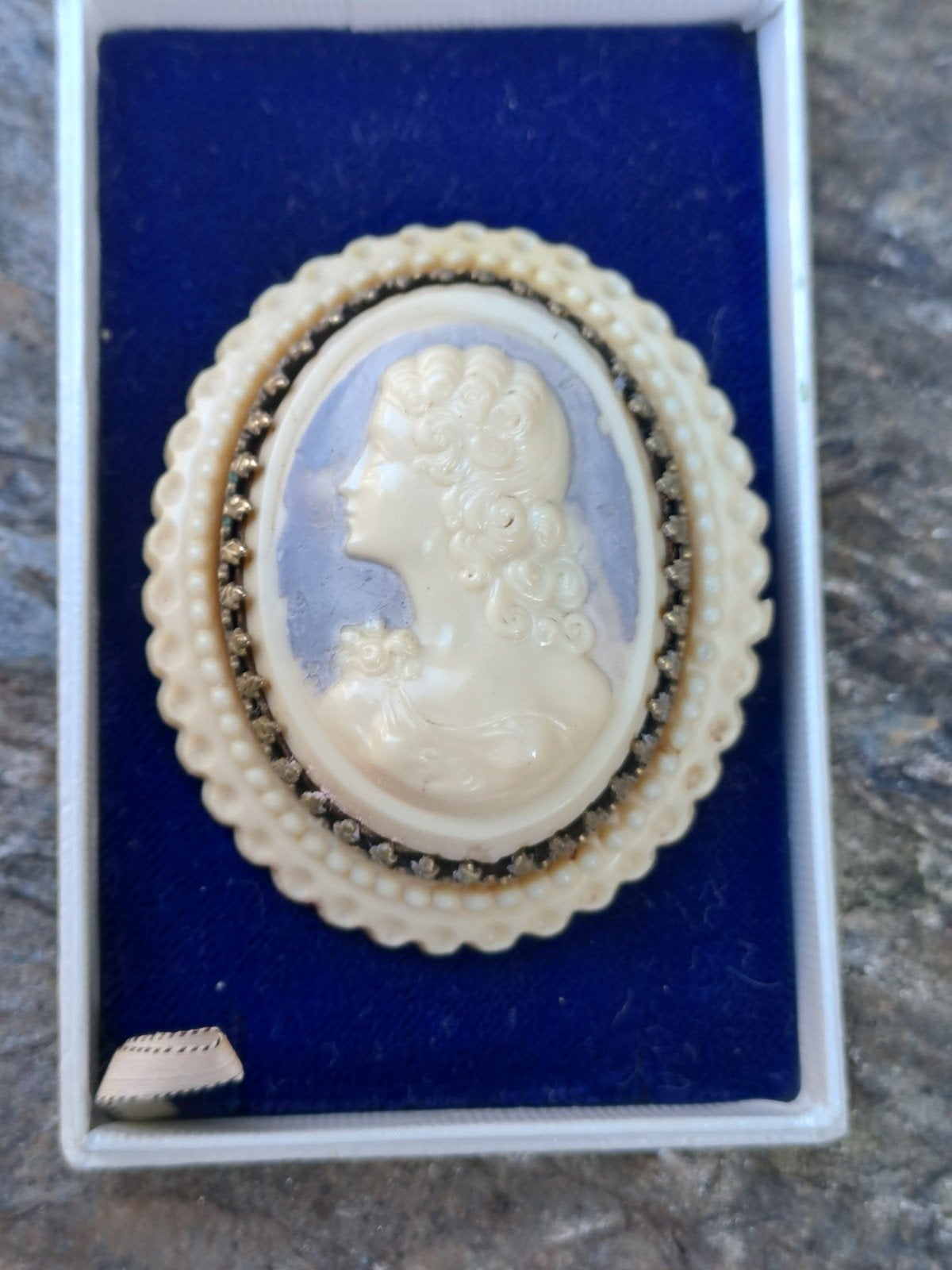 ART DECO GROTE CAMÉE BROCHE  GESIGNEERD " PARIS"  1920/40, Sieraden, Tassen en Uiterlijk, Antieke sieraden, Ophalen of Verzenden