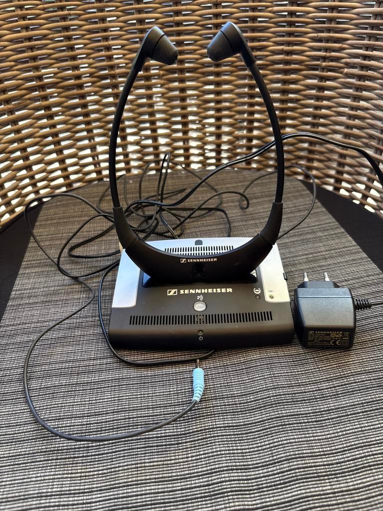 Sennheiser Draadloze Hoofdtelefoon met Oplaadstation, Audio, Tv en Foto, Koptelefoons, Gebruikt, Sennheiser, Ophalen of Verzenden