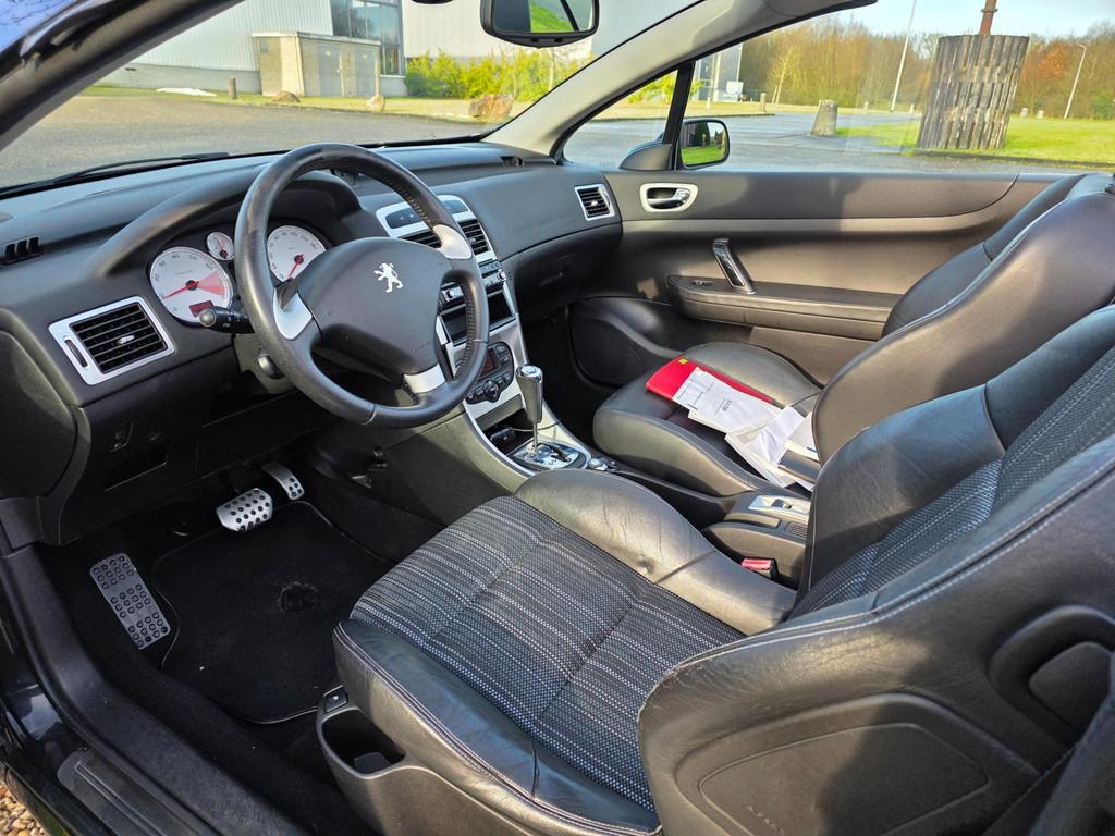 Peugeot 307 CC 2.0-16V AUTOMAAT/airco/CRUISE, Gebruikt, 4 cilinders, Cabriolet, 4 stoelen