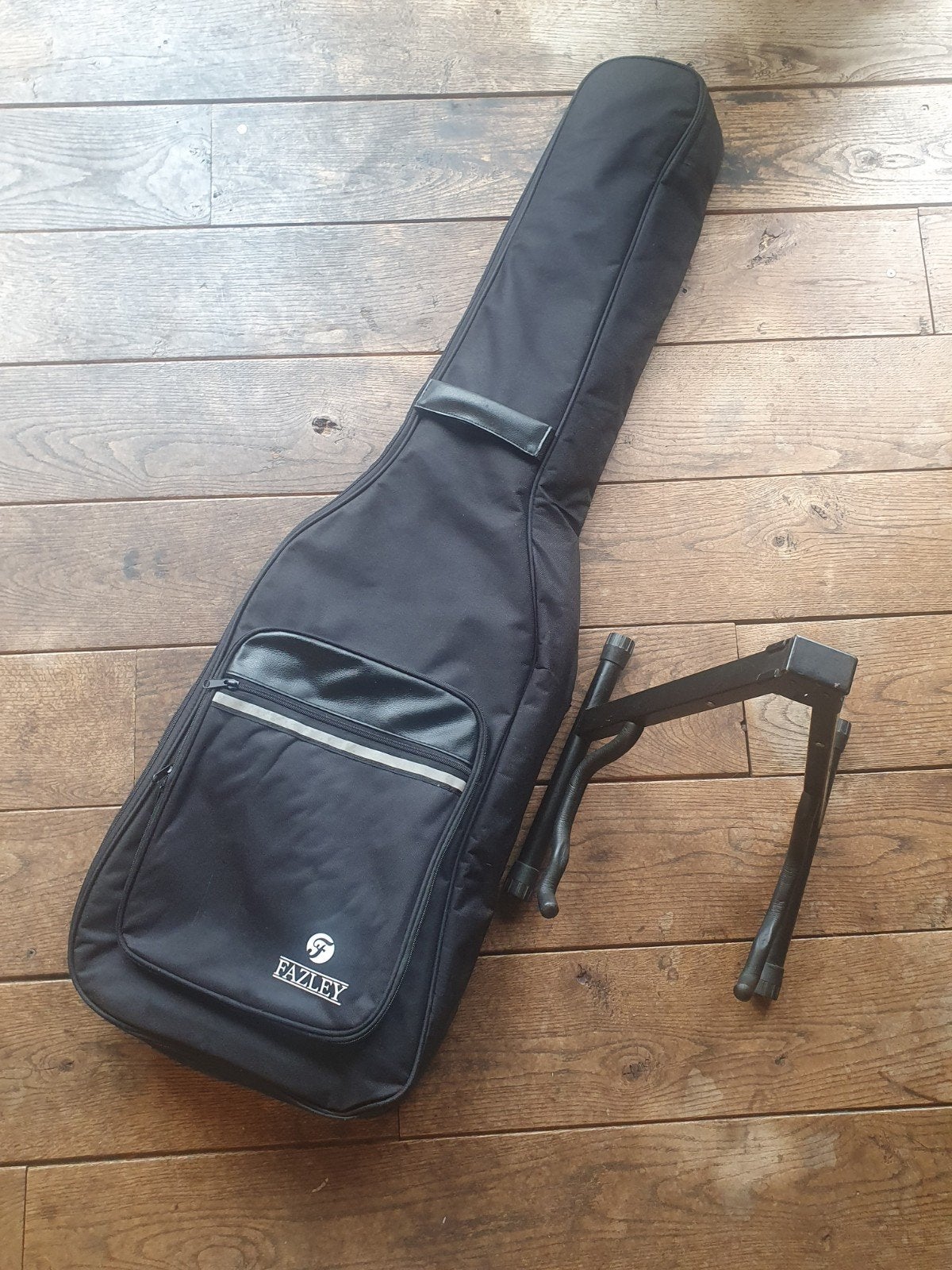 Gitaartas en Gitaarstandaard, Ophalen, Akoestische gitaar