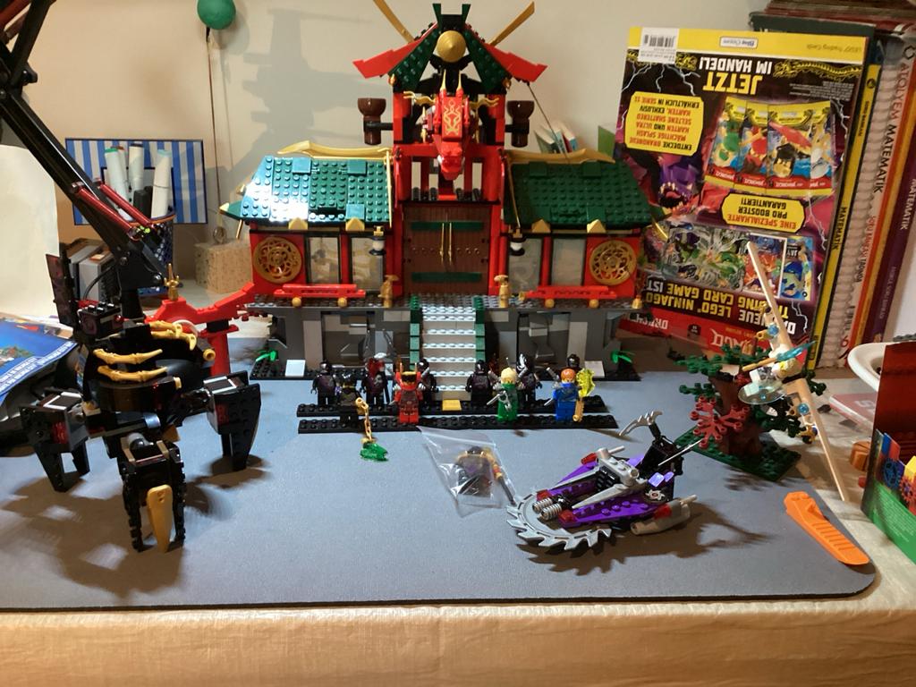 LEGO Ninjago set 70728 EN 70720  battle for ninjago city, Ophalen of Verzenden, Zo goed als nieuw, Overige merken