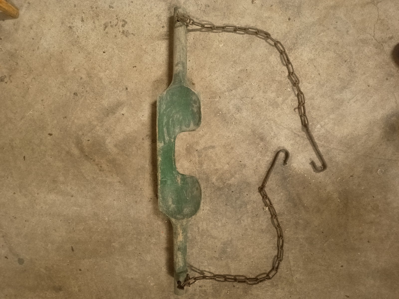 Origineel oud schouderjuk met ketting en haken, Ophalen