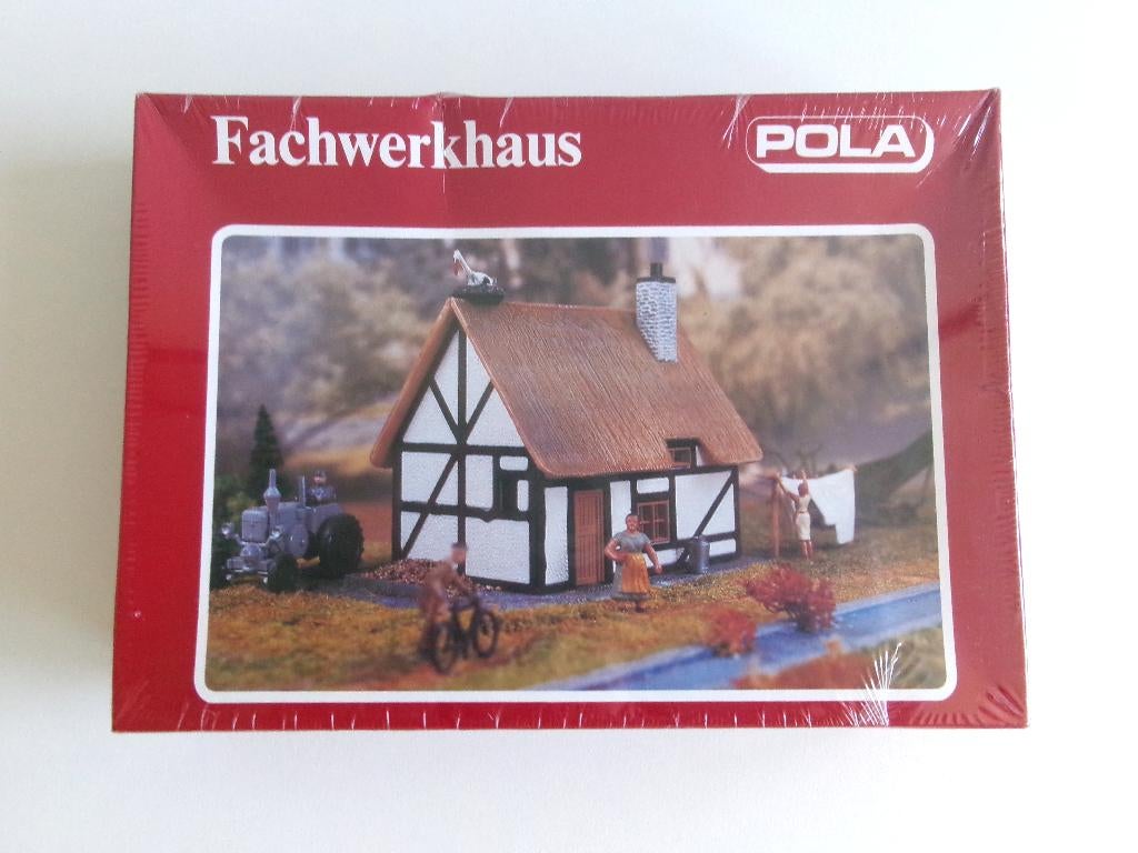 Pola H0 310516 Klein Vakwerkhuis Bouwpakket (NIEUW), Overige merken, Wisselstroom, Brug, Tunnel of Gebouw, Nieuw
