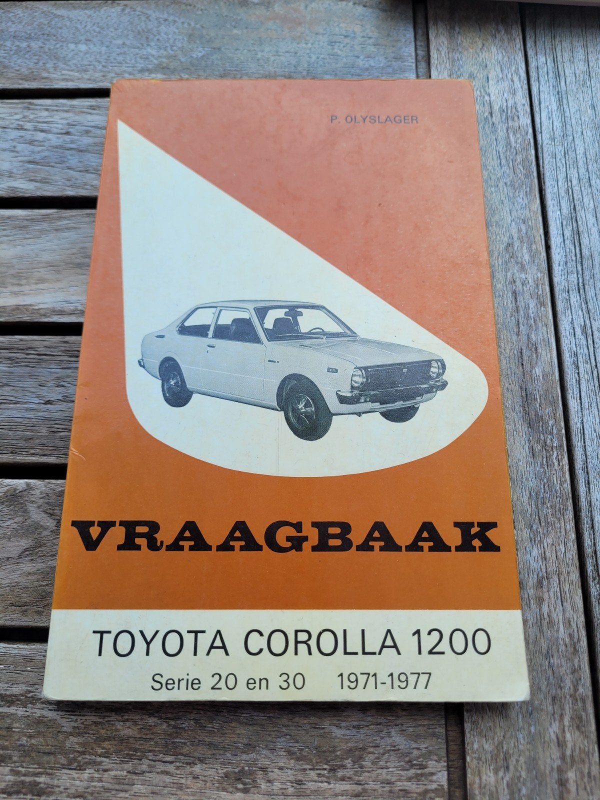 Vraagbaak Toyota 1200 1971-1977, Ophalen of Verzenden