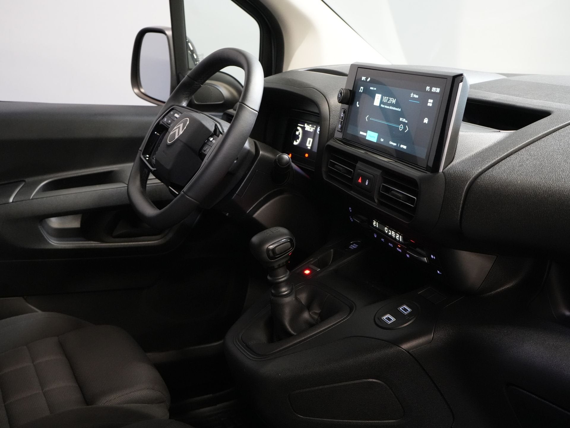 Citroën Berlingo 1.5 HDi 100 pk L2 Carplay/ Stoelverw/ 3Per, Voorwielaandrijving, Gebruikt, Citroën, Wit